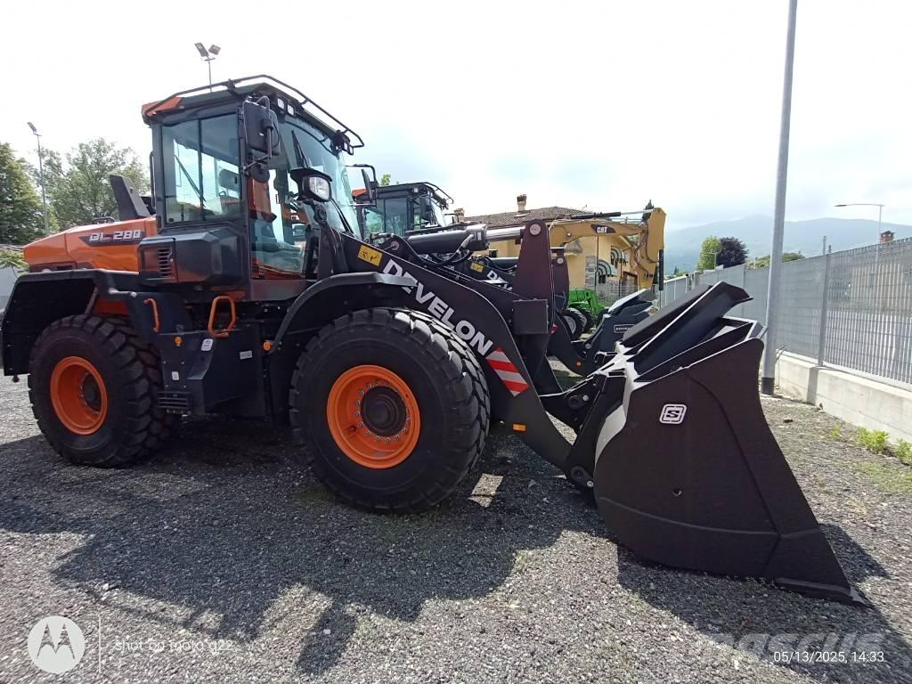 Develon DL 280-7 Chargeuse sur pneus
