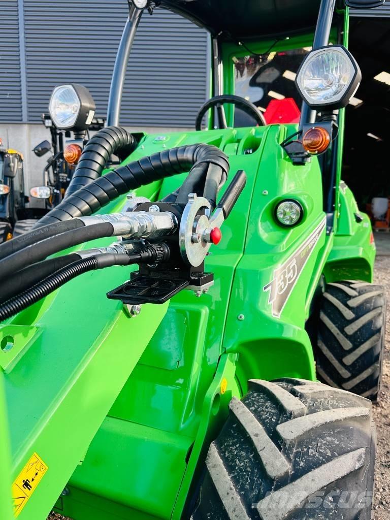 Avant 735 Chargeuse multifonction