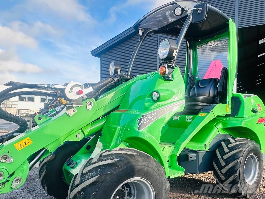 Avant 735 Chargeuse multifonction