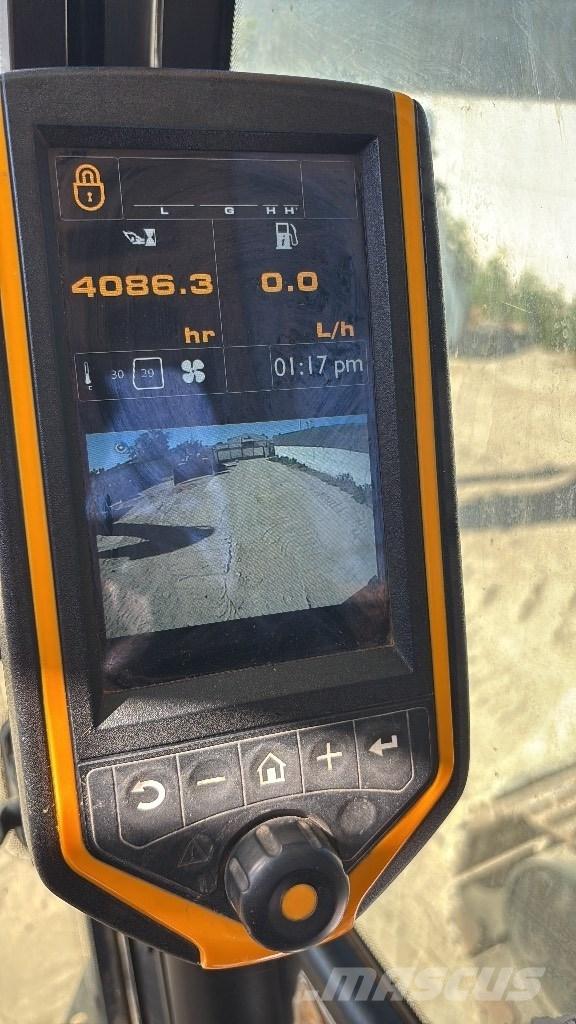 JCB JS 131 LC Pelle sur chenilles