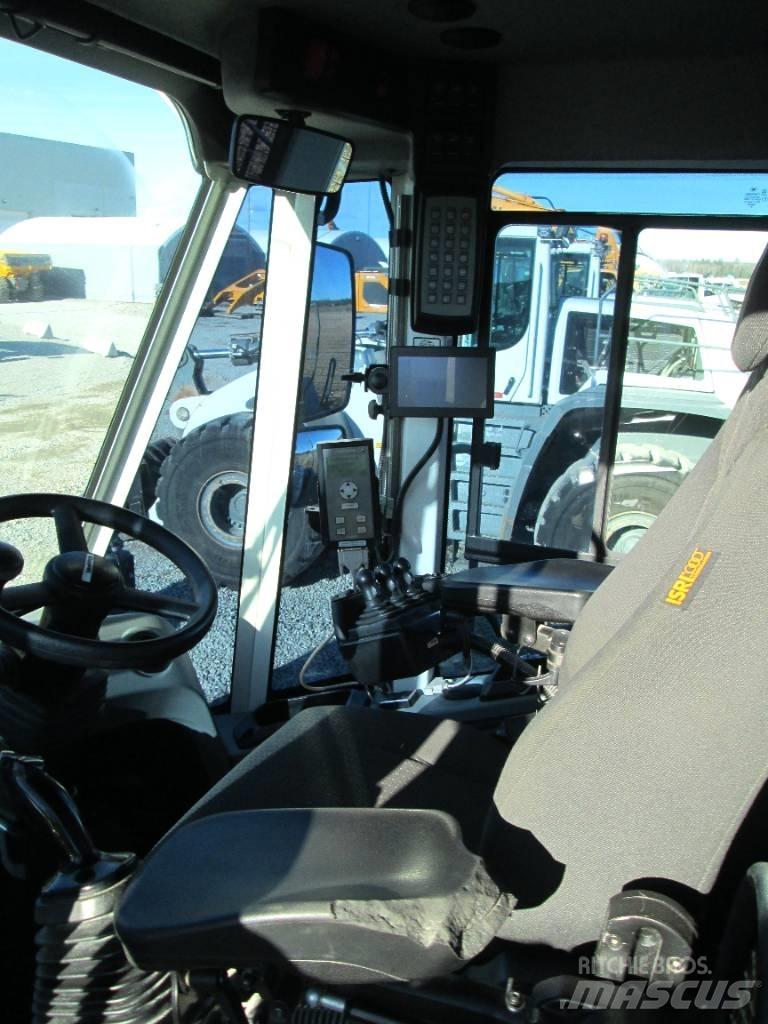 Liebherr L586 XPower Chargeuse sur pneus