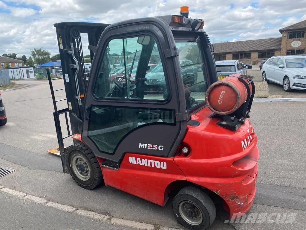 Manitou MI 25 G Chariots GPL