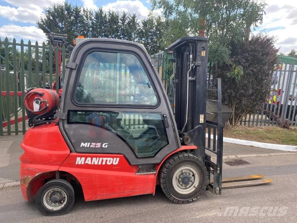 Manitou MI 25 G Chariots GPL