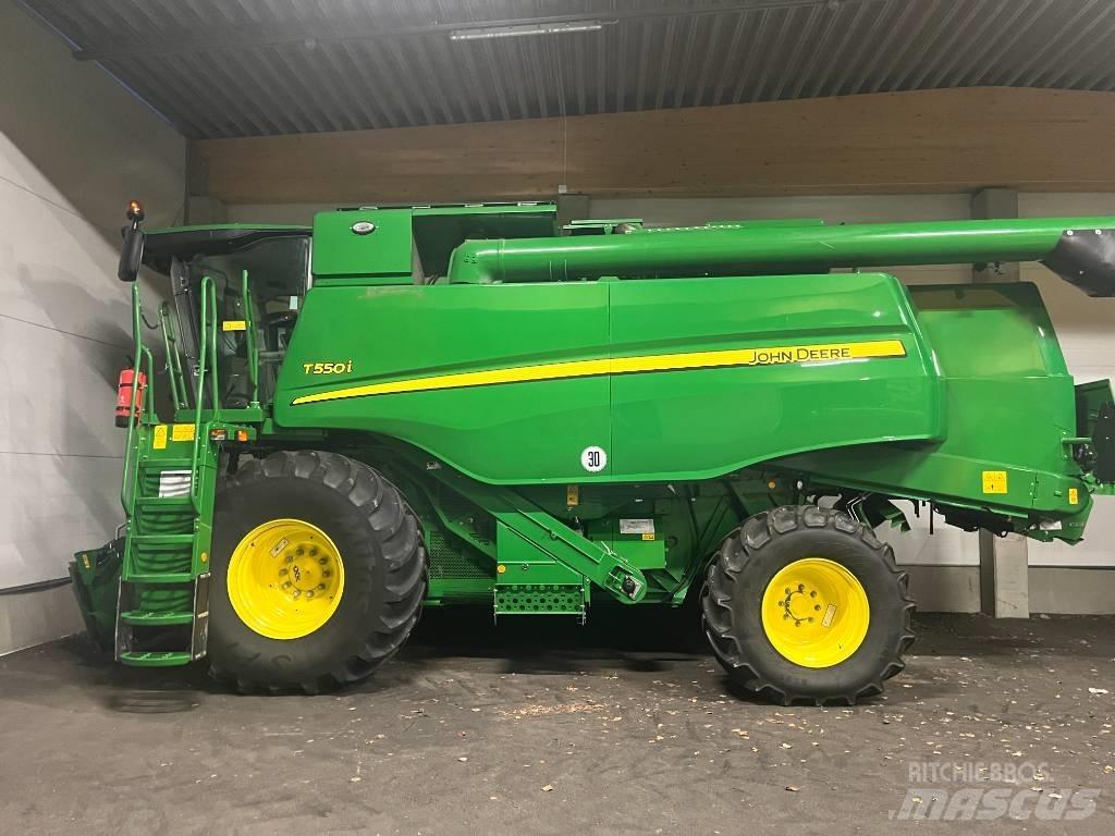 John Deere T550i Moissonneuse batteuse
