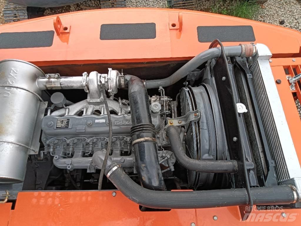 Hitachi ZX 200 Pelle sur chenilles
