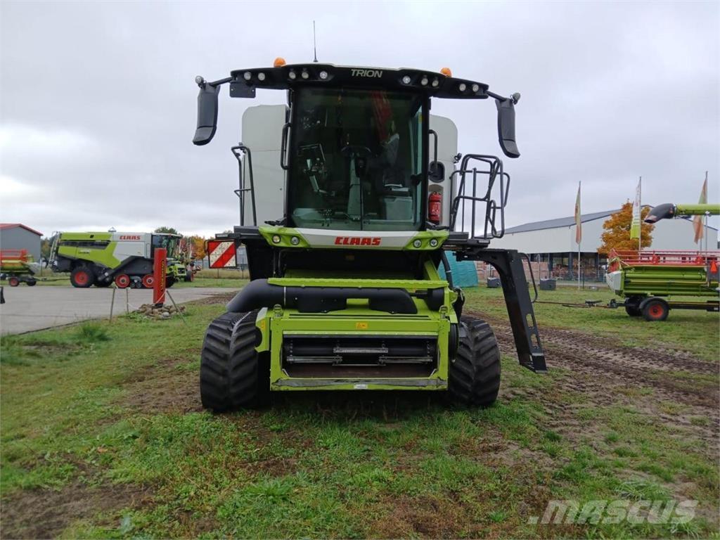 CLAAS Trion 660 TT Moissonneuse batteuse