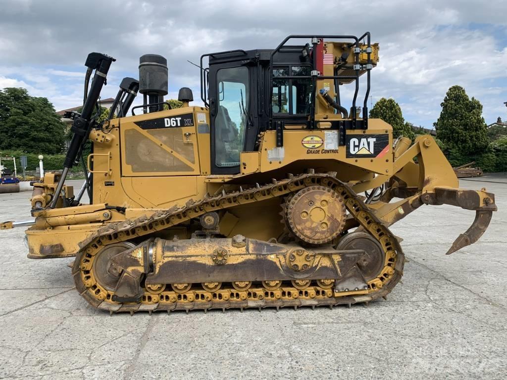 CAT D 6 T XLVP Bouteurs sur chenilles