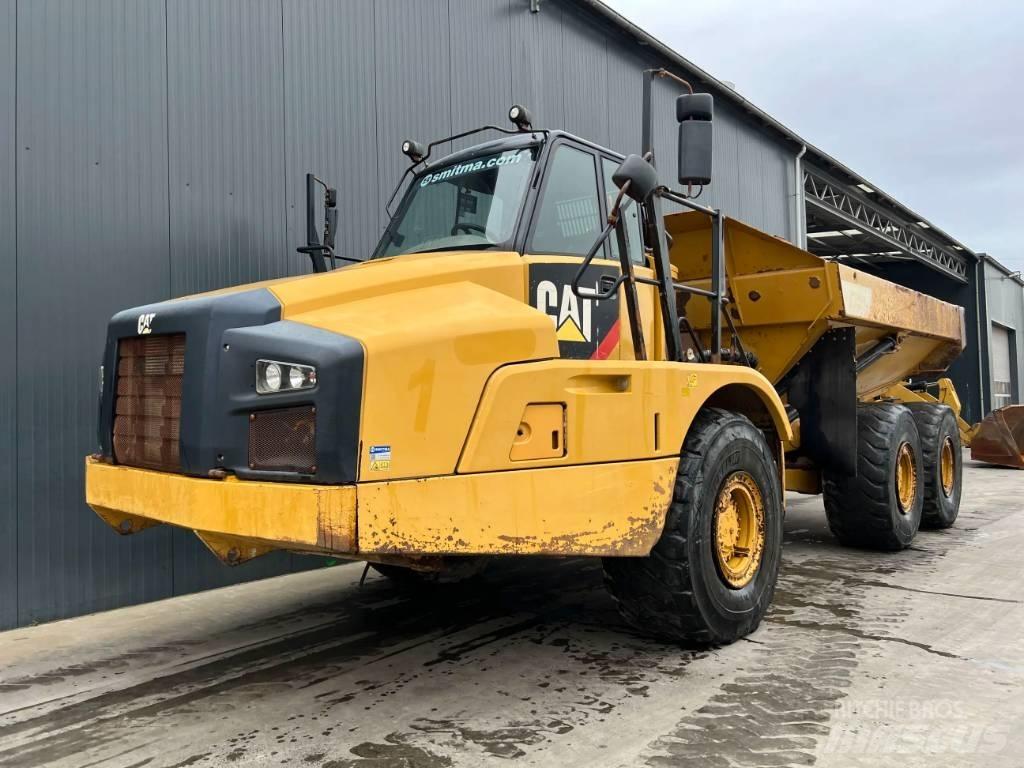 CAT 735B Tombereau articulé