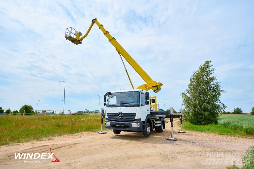 Palfinger P 300 KS Camion nacelle