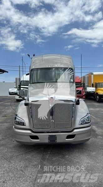 Kenworth T680 Tracteur routier