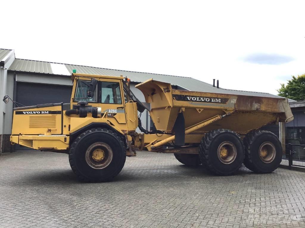Volvo A 25 C Tombereau articulé