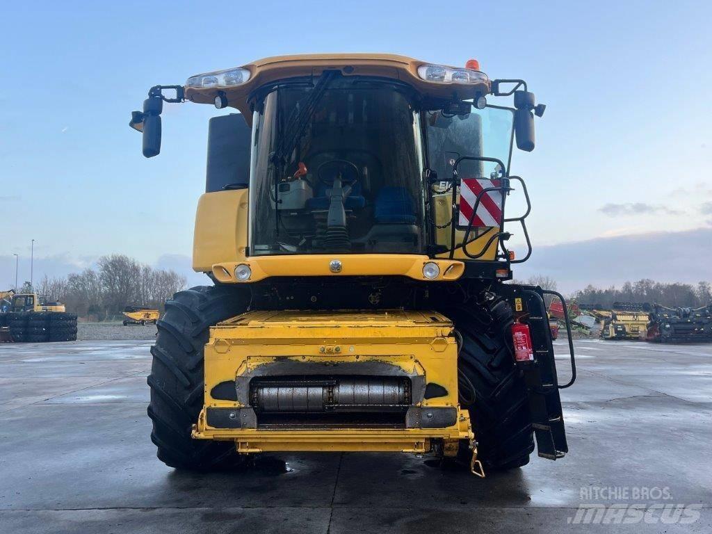 New Holland CR 9080 Moissonneuse batteuse