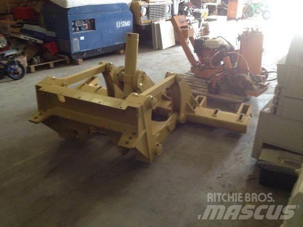 CAT 140H/160H Ripper Construction - Autres