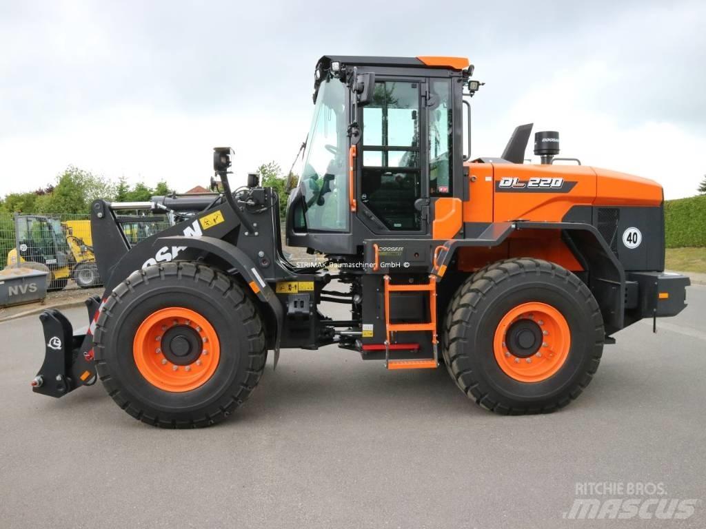 Doosan DL 220-7 Chargeuse sur pneus