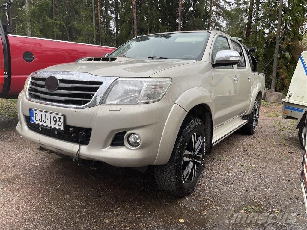 Toyota Hilux Camions et véhicules municipaux