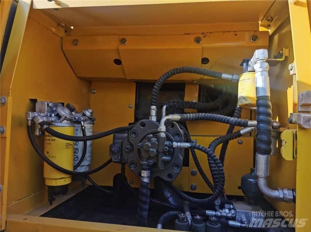 Volvo EC210D Pelle sur chenilles