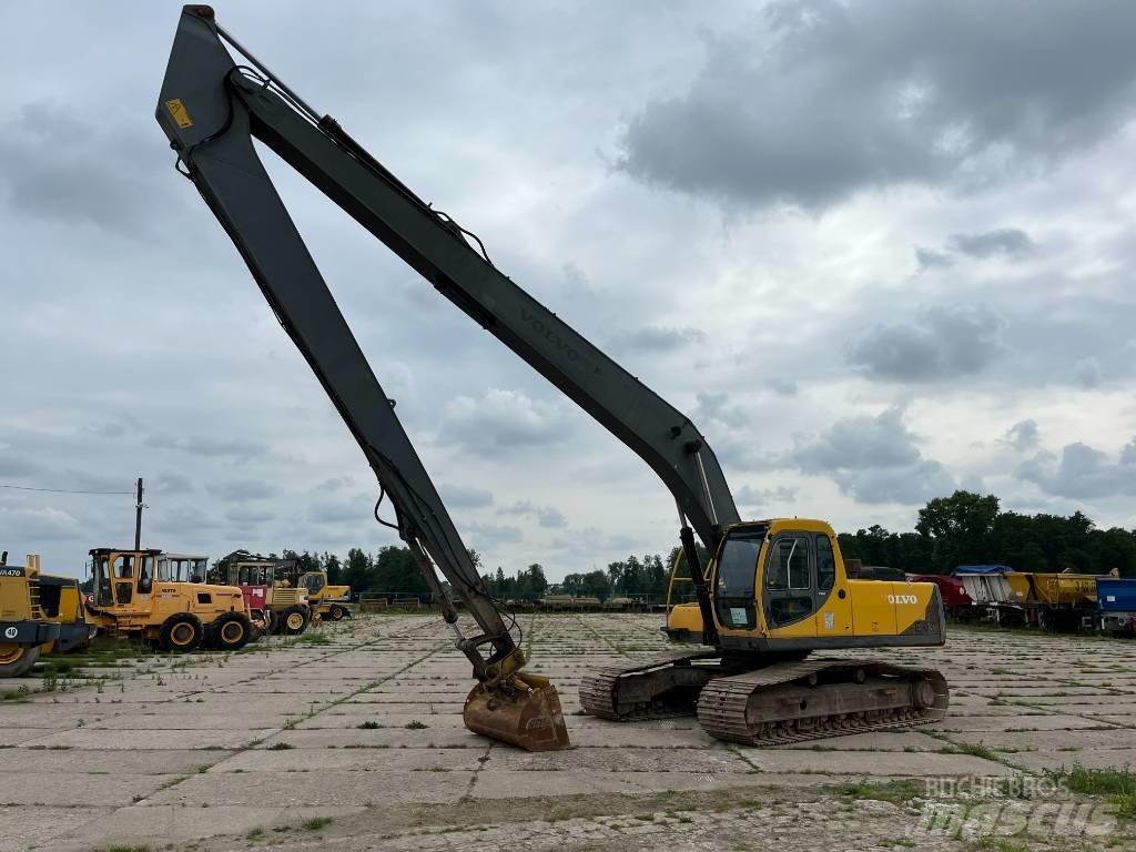 Volvo EC 240 LR Pelle longue portée