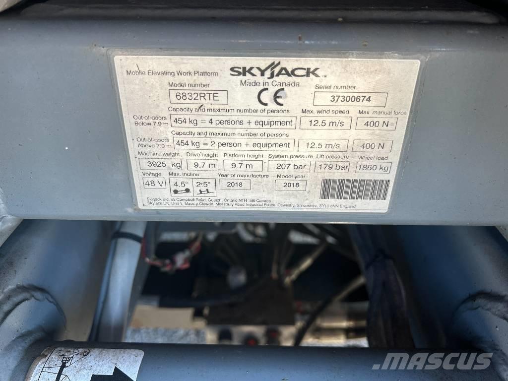 SkyJack SJ 6832 RTE Nacelle ciseaux