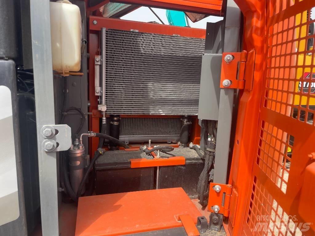 Hitachi ZX 70 Pelle sur chenilles