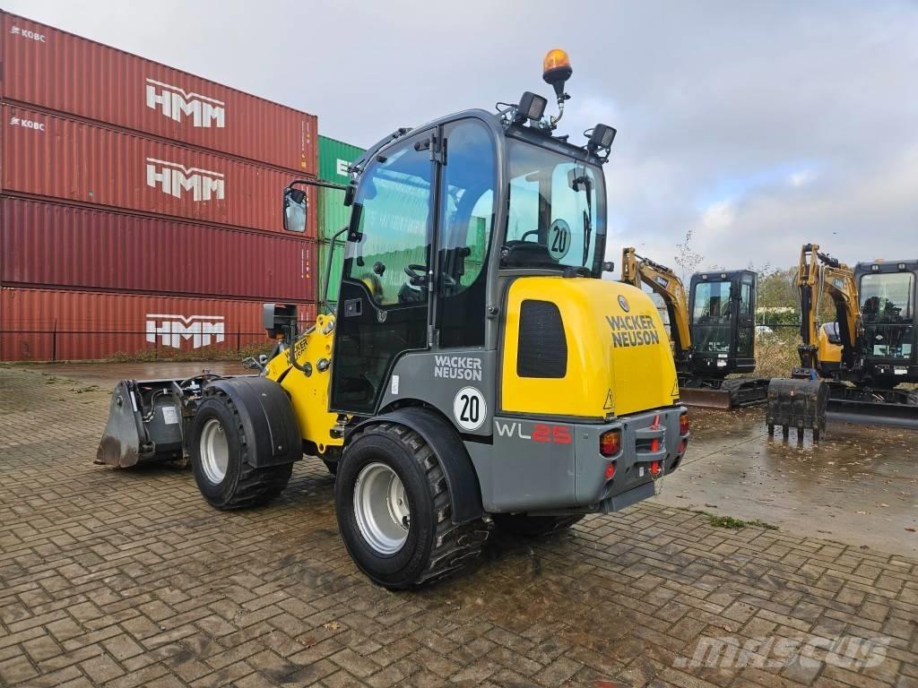 Wacker Neuson WL 25 Chargeuse sur pneus