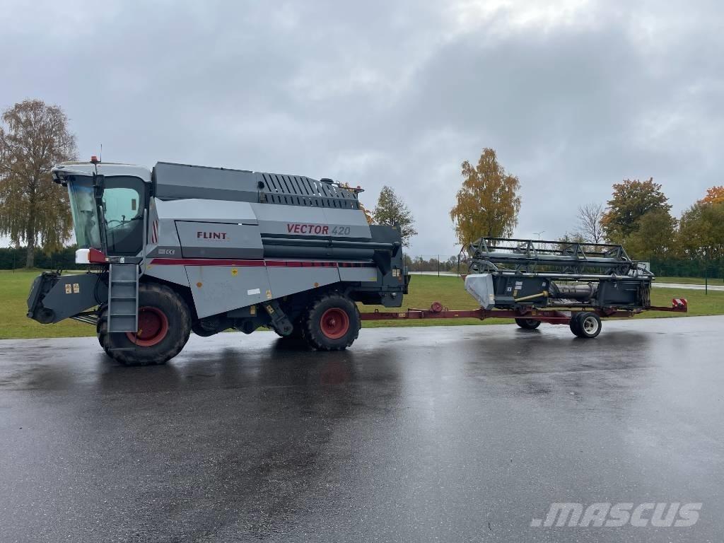  RMS Vector 440 Moissonneuse batteuse