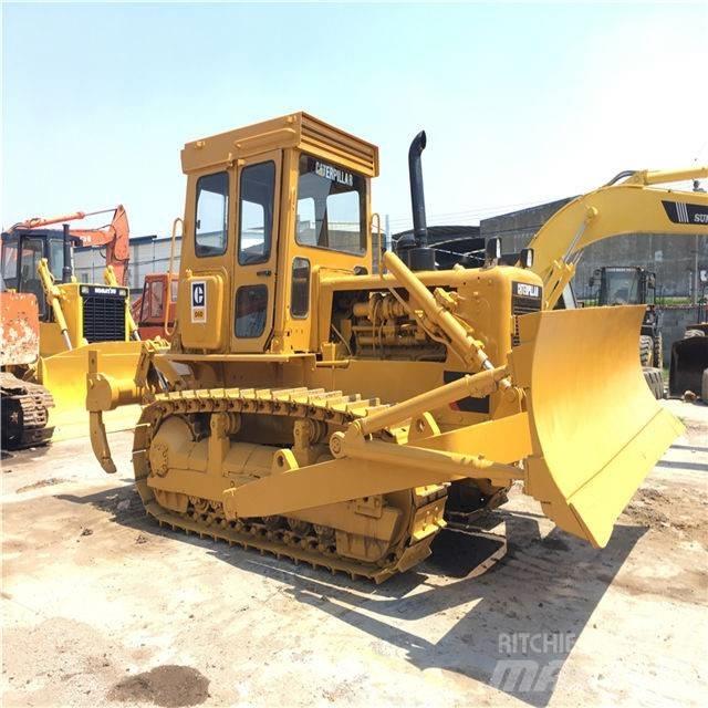 CAT D 6 D Bouteurs sur chenilles