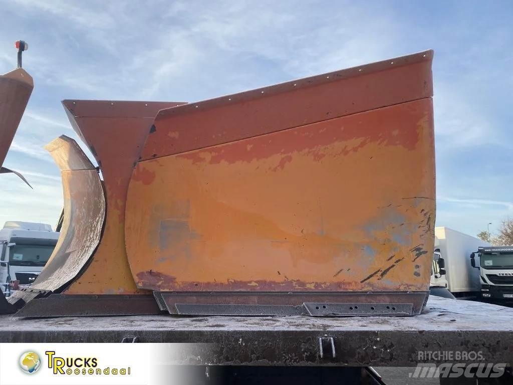  Fresia + Snow shovel Chasse neige