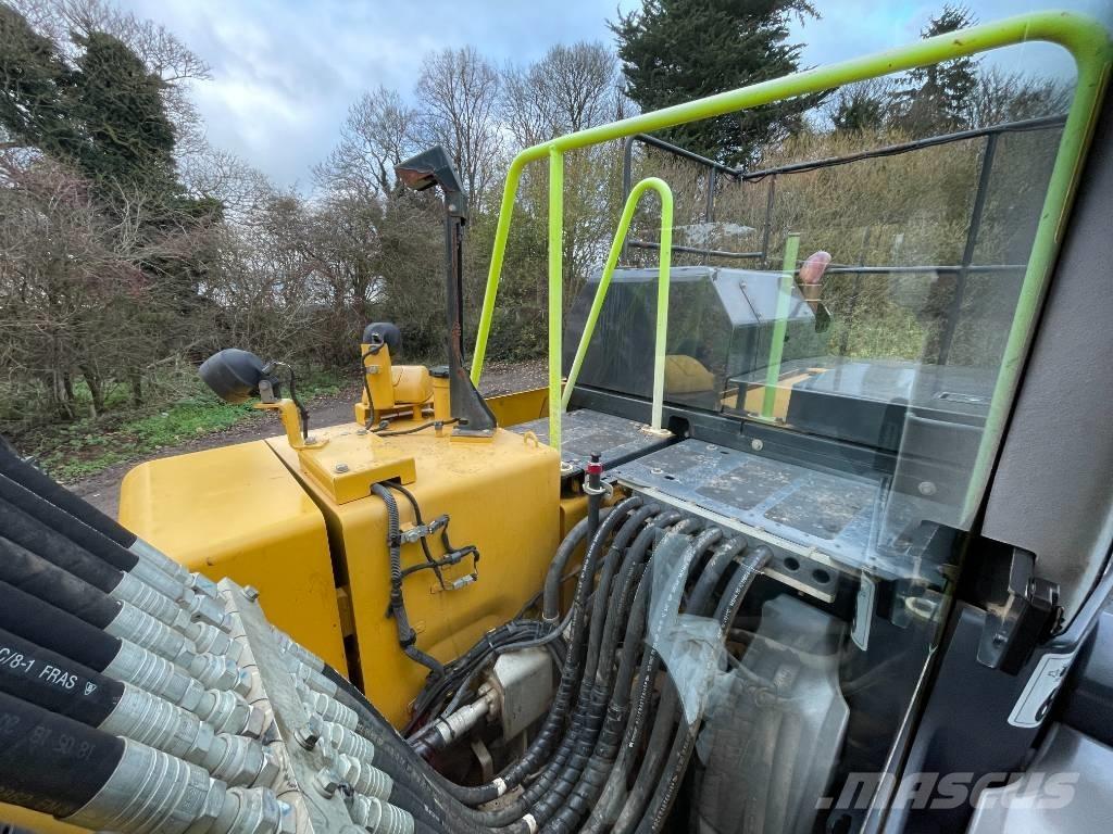 Komatsu PW 180-11 Pelle sur pneus