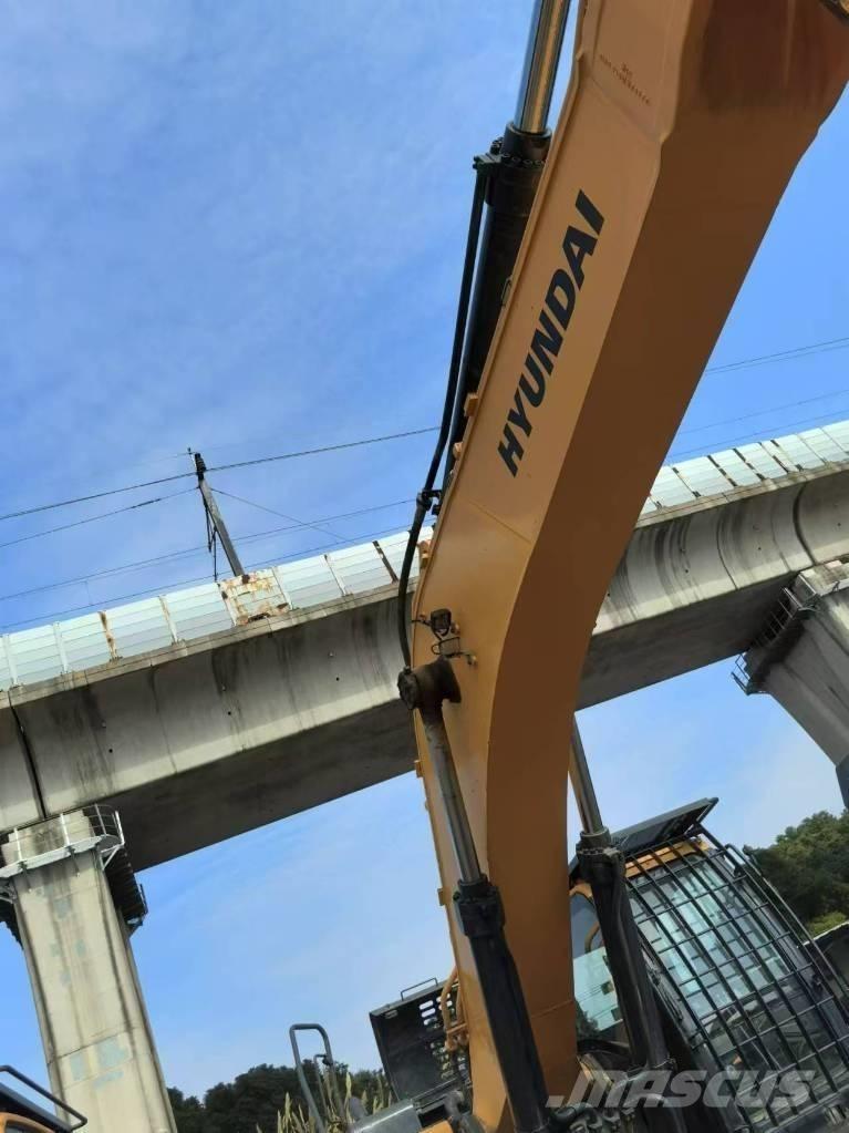 Hyundai 520VS Pelle sur chenilles