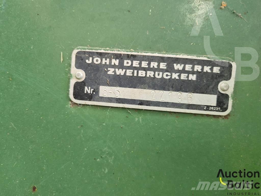 John Deere 935 Moissonneuse batteuse