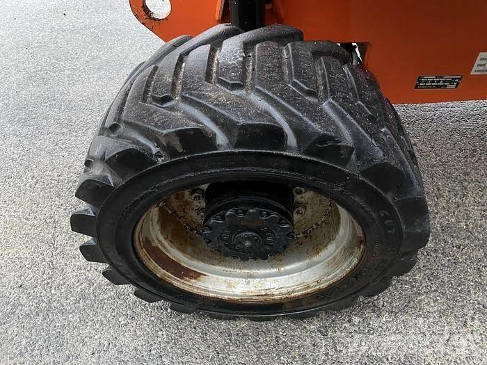 JLG 800AJ Nacelles articulées