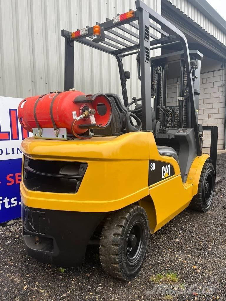 CAT GP30NT Chariots GPL