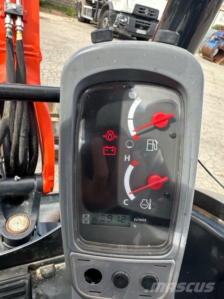 Kubota U 27-4 Mini pelle < 7t