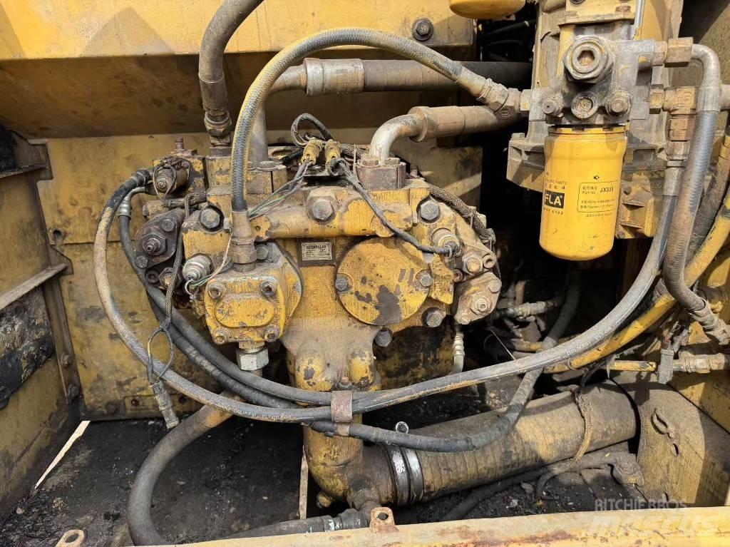 CAT 320 C Pelle sur chenilles