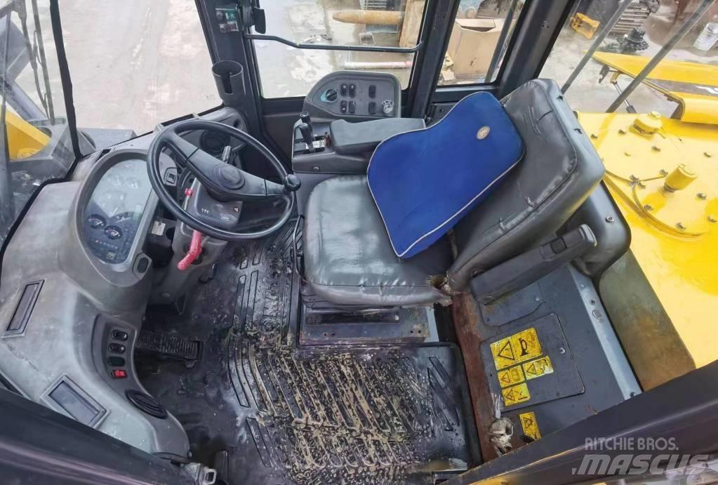 Komatsu WA 380 Chargeuse sur pneus