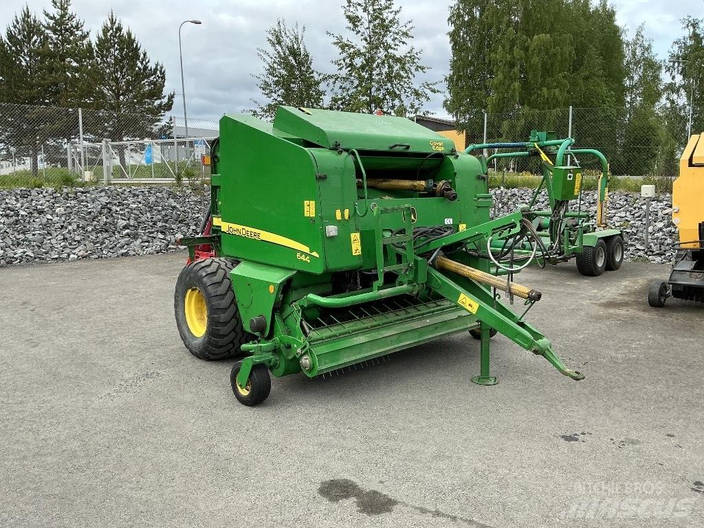 John Deere 644 Presse à balle ronde