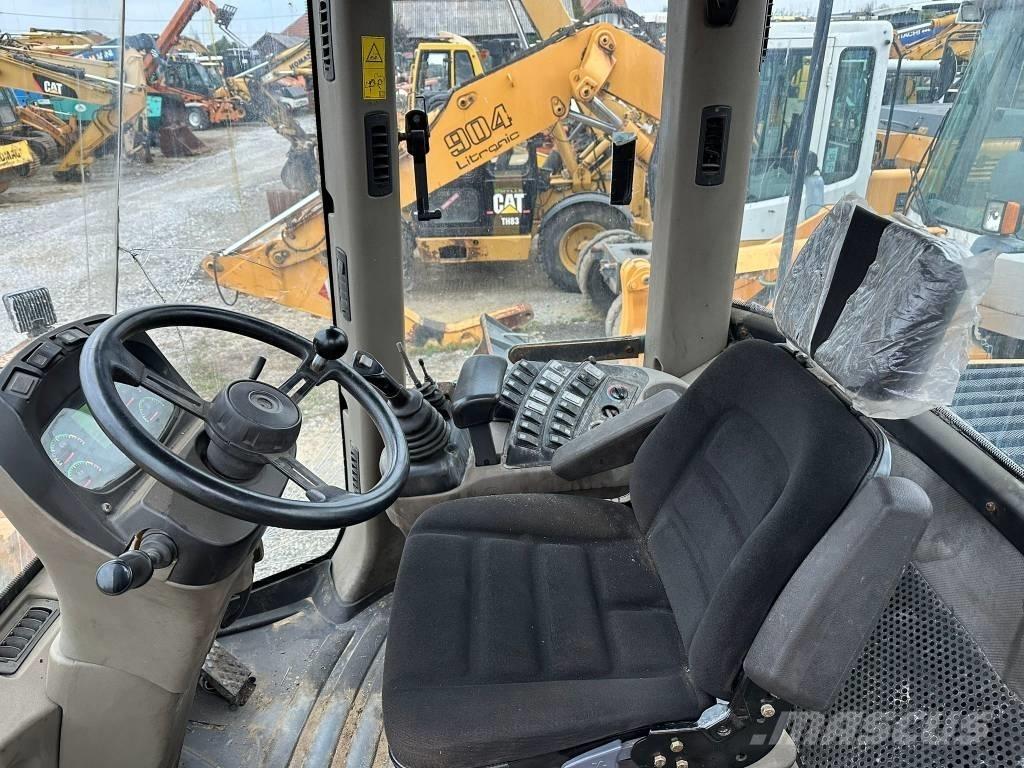 CASE 721 E Chargeuse sur pneus