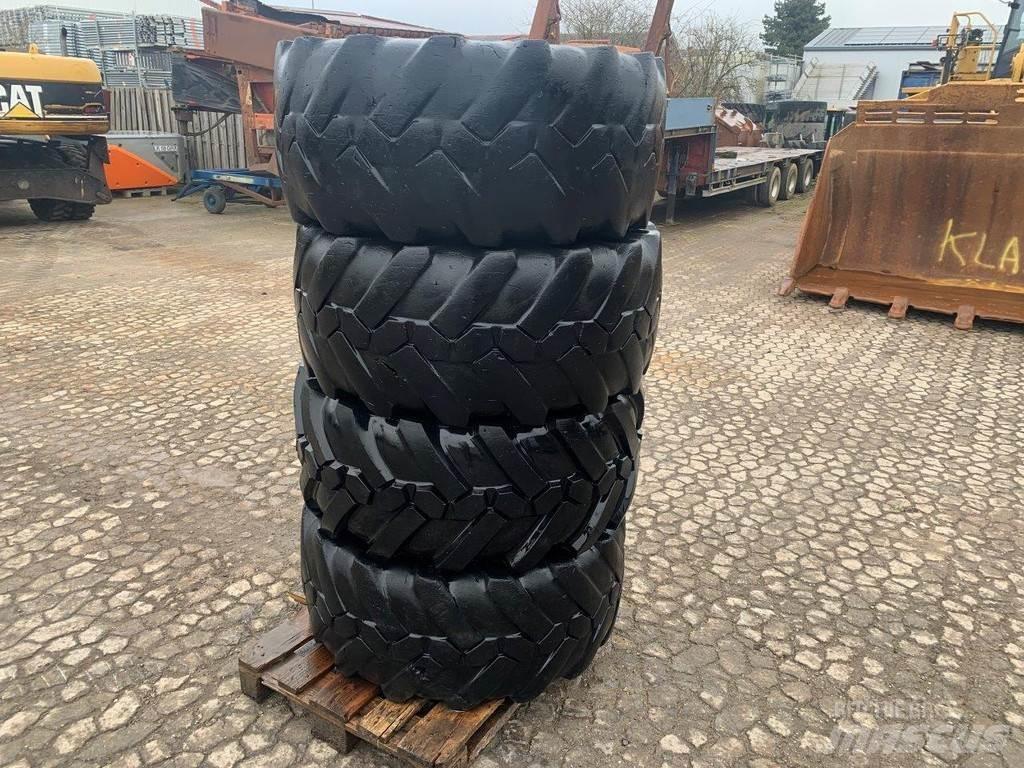 Michelin XF Pneus, roues et jantes