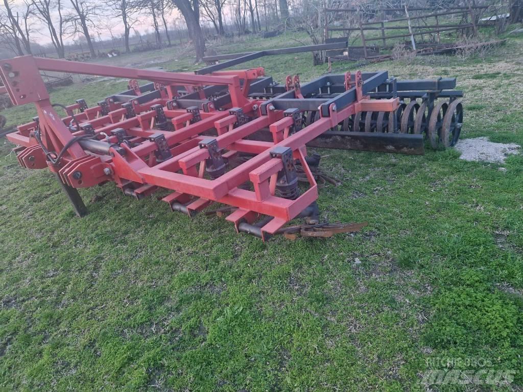 Simba 4.70 Déchaumeur, cultivateur