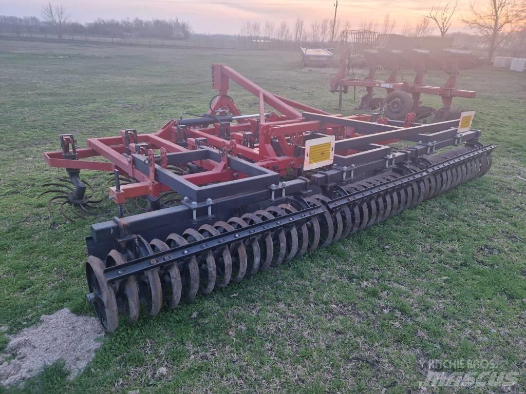 Simba 4.70 Déchaumeur, cultivateur
