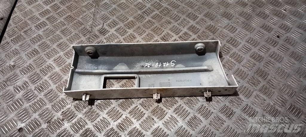 Scania R 440     1779118 Cabines