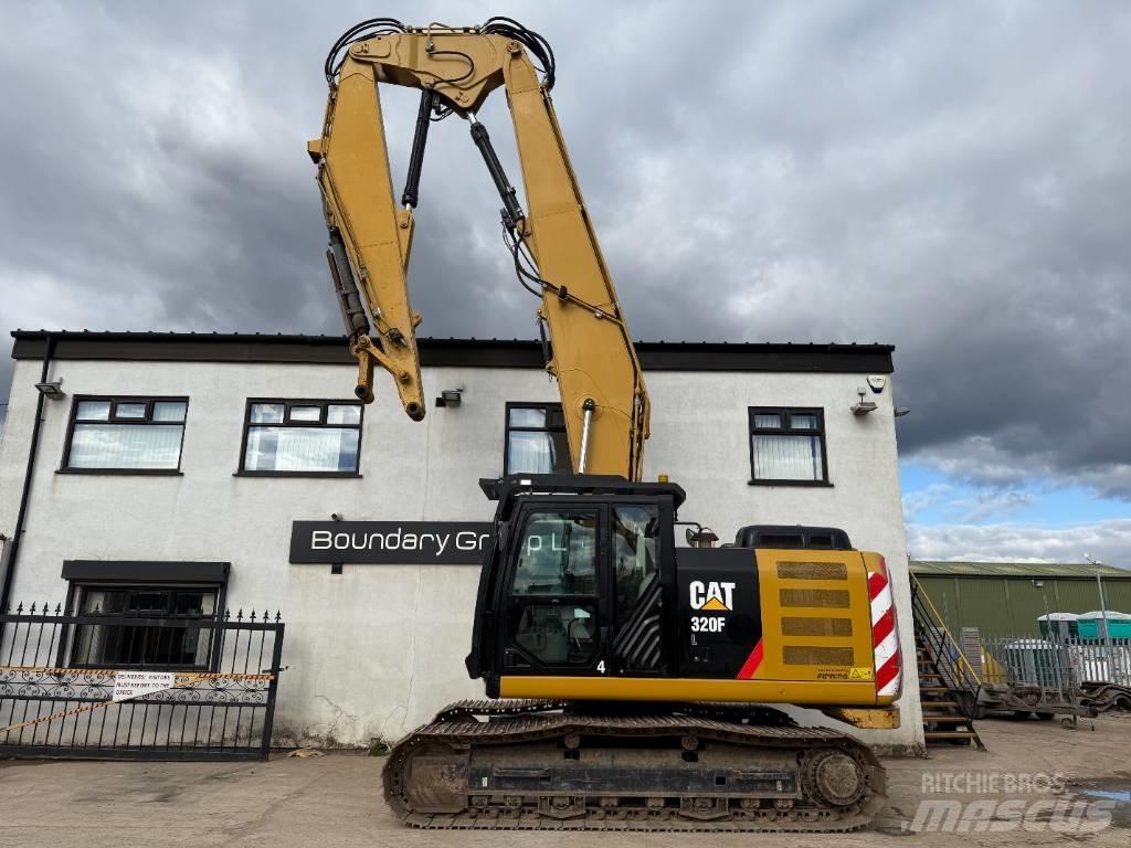 CAT 320 FL Pelle longue portée
