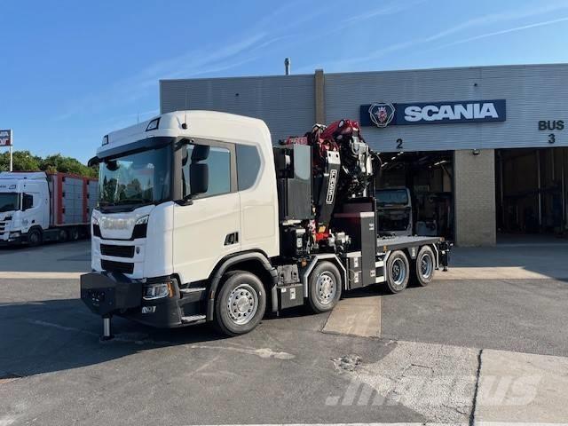 Scania R 560 Camion plateau ridelle avec grue