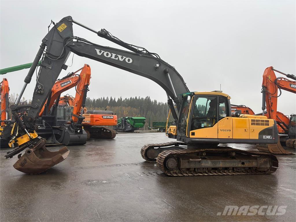 Volvo EC240 CL Pelle sur chenilles