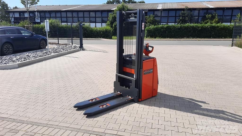 Linde L16 - BR1173 Gerbeur accompagnant