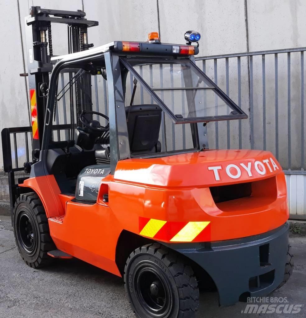 Toyota 7 FD 40 Chariots diesel