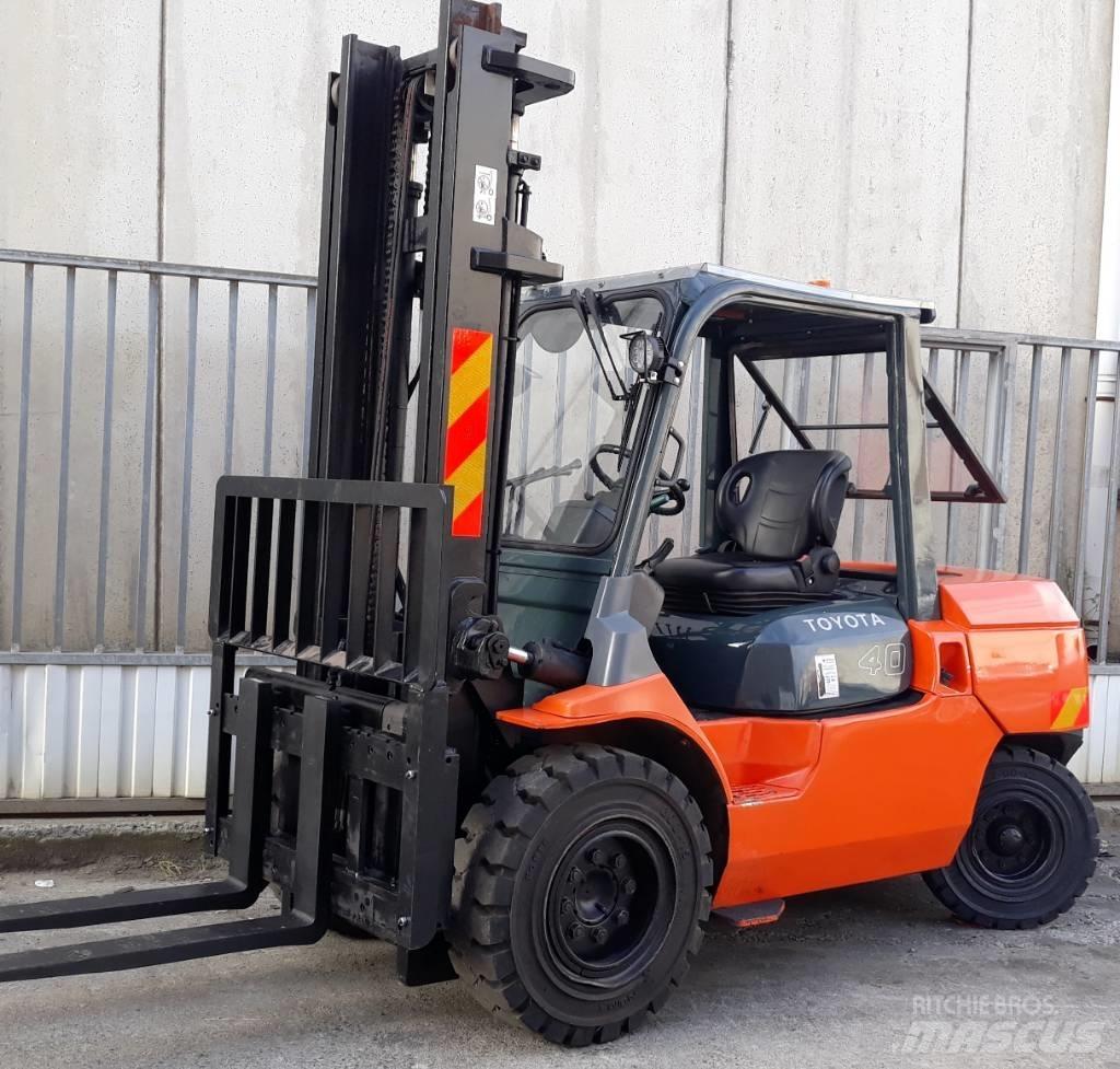 Toyota 7 FD 40 Chariots diesel