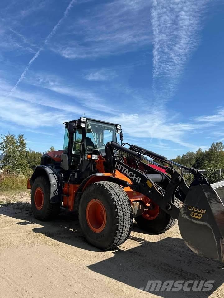 Hitachi ZW 140 Chargeuse sur pneus