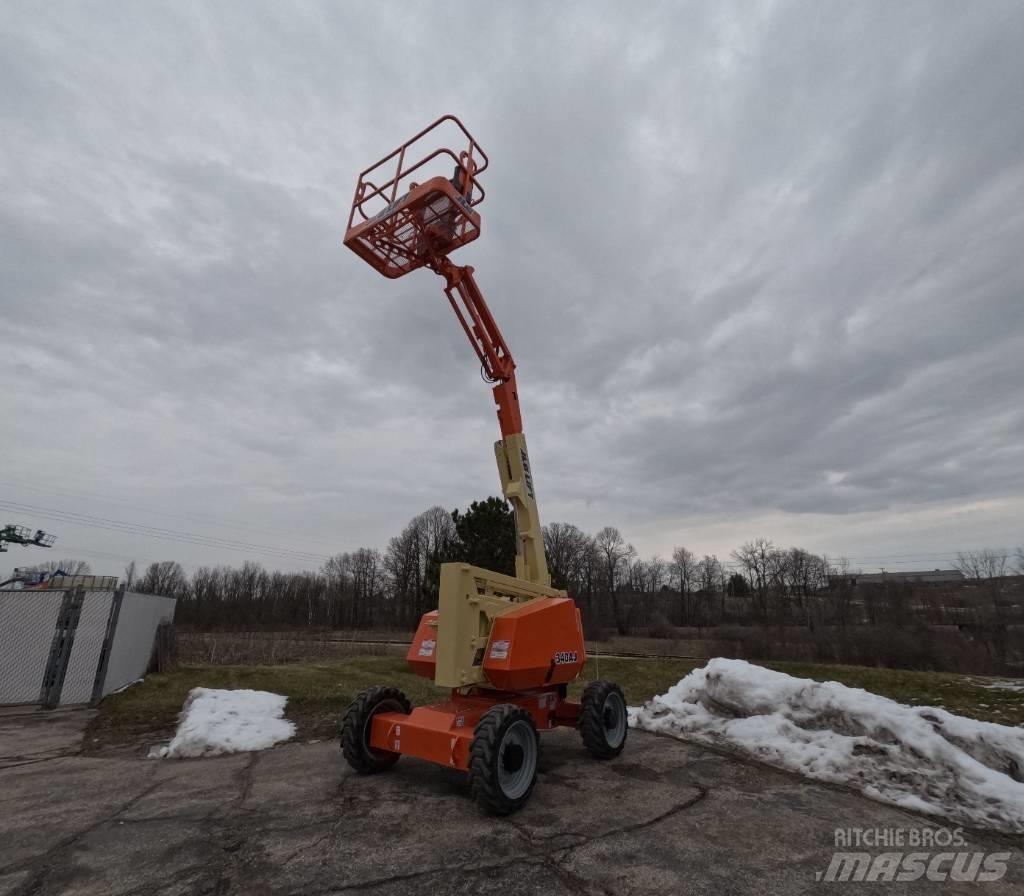 JLG 340 AJ Nacelles articulées