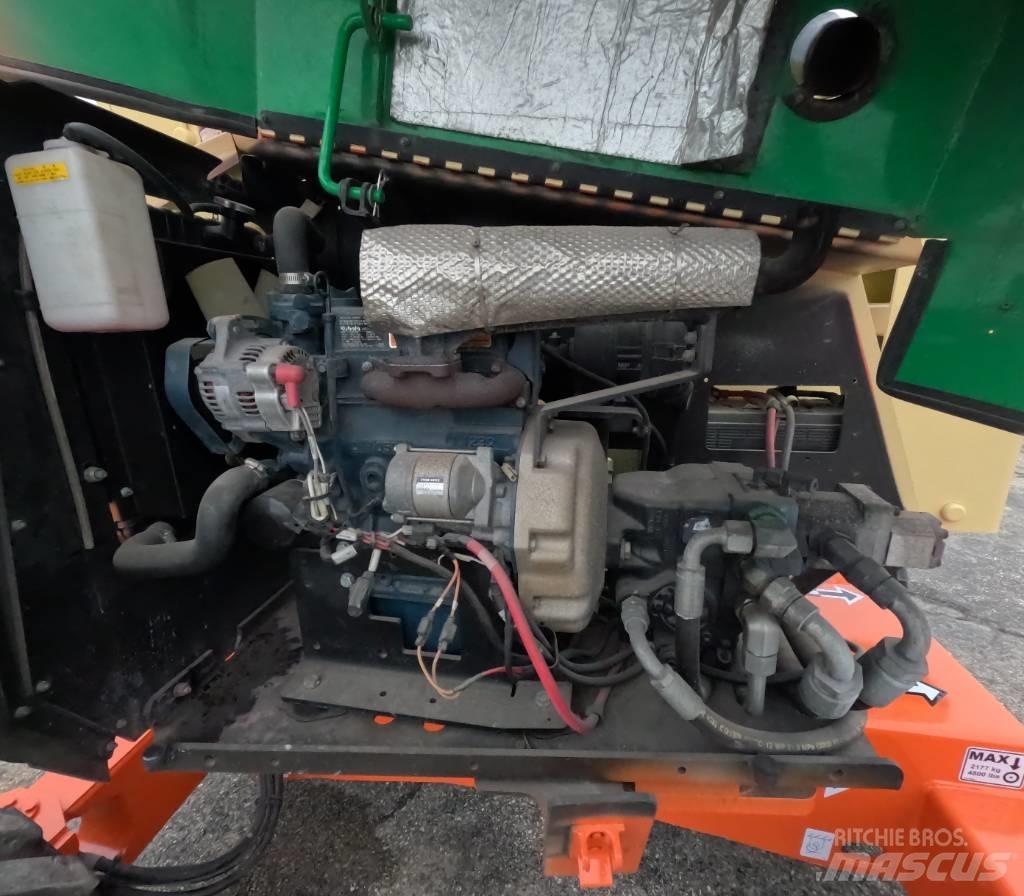 JLG 340 AJ Nacelles articulées